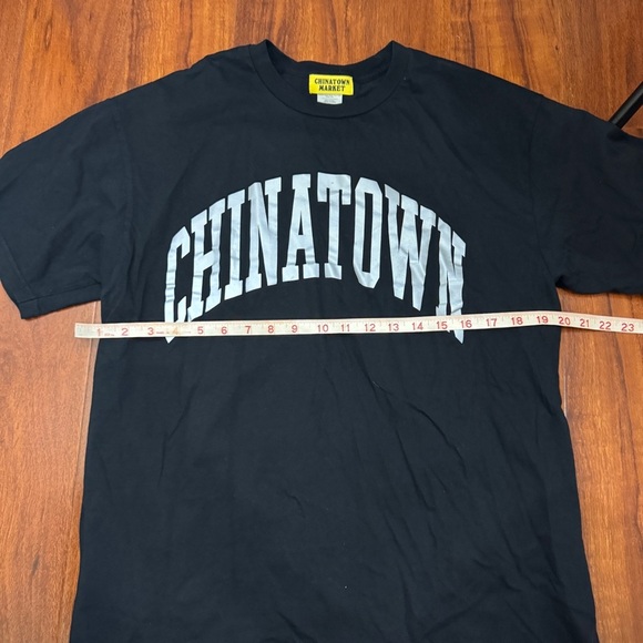 Chinatown Market Shirt Size Large - Picture 5 of 6